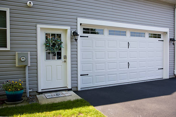 24/7 Emergency Garage Door Panel Replacement experts in Wilson County County, NC